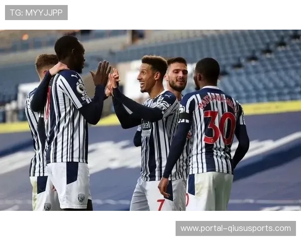 里昂vs巴黎FC法甲第25轮，十连胜球队主场迎战保级队