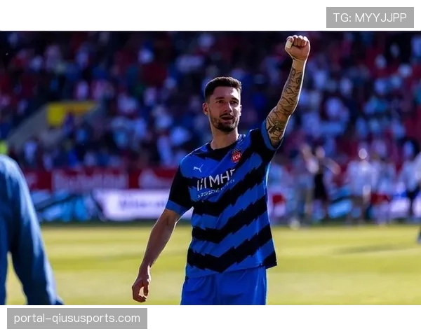 海登海姆1-0小胜达姆施塔特,替补登场的老将克莱因丁斯特攻入制胜球 海登海姆1-0小胜达姆施塔特,替补登场的老将克莱因丁斯特攻入制胜球